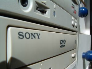 Sony Restructuring, Cutting 5,000 Jobs After $1 Billion Loss