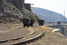 BHP Billiton Board Votes to Split Company
