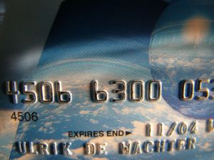 Credit Card Giant American Express To Cut 5,400 Jobs Worldwide in 2013